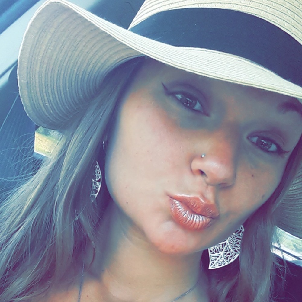 Meet your Posher, Kelsey